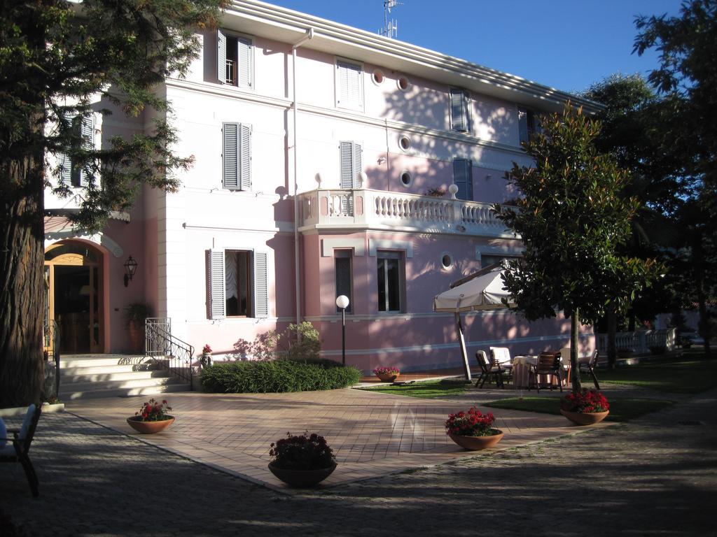 Hotel Gioia Garden Fiuggi Exterior photo