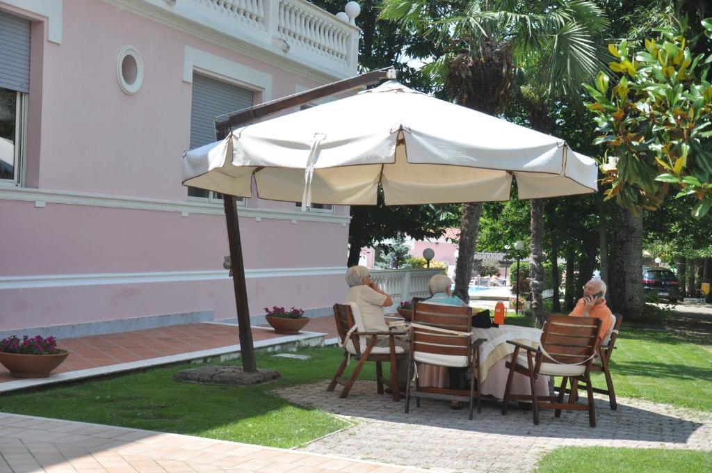 Hotel Gioia Garden Fiuggi Exterior photo